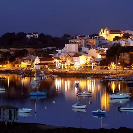 Clube Da Bemposta Com Piscina * Alvor